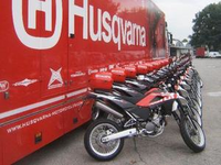 Vol de 10 motos chez Husqvarna en Italie